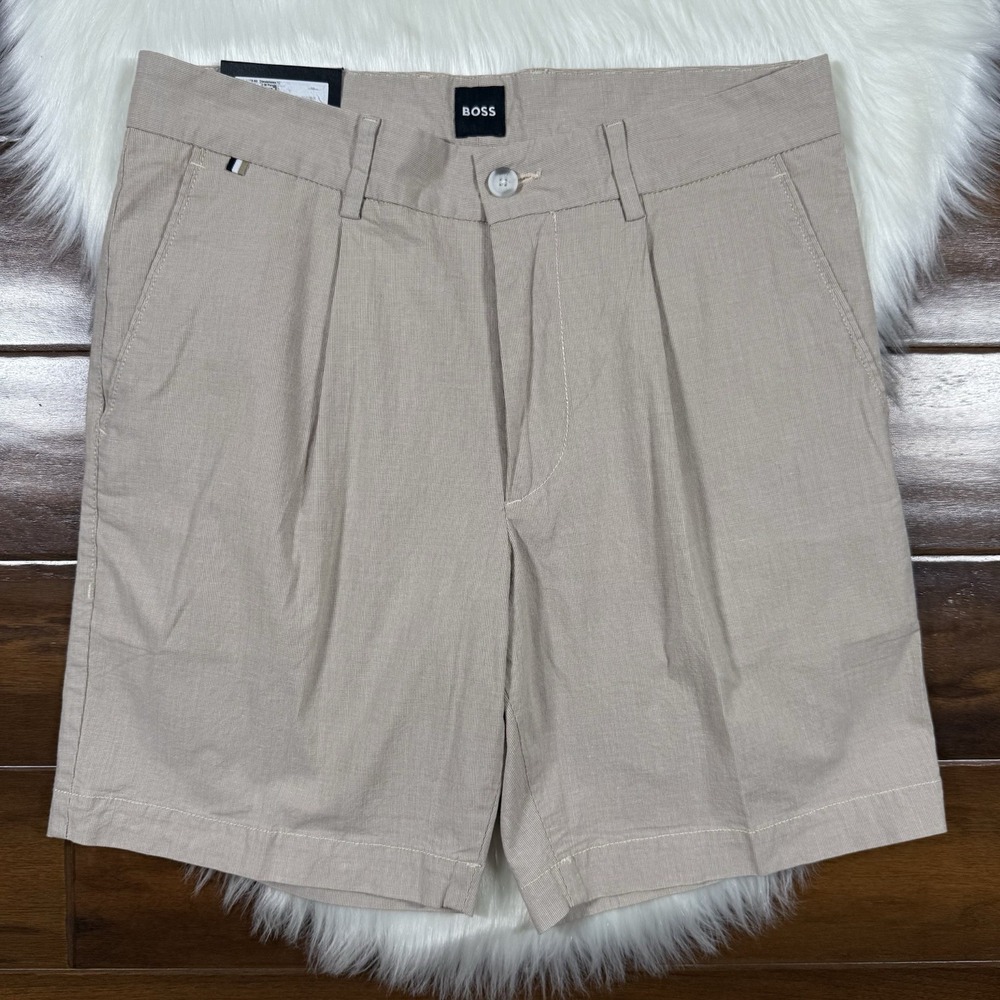 Hugo Boss Men's Size US 30 R / UK 46 Tan Kane Regular Fit‎ Pleated Chino Shorts